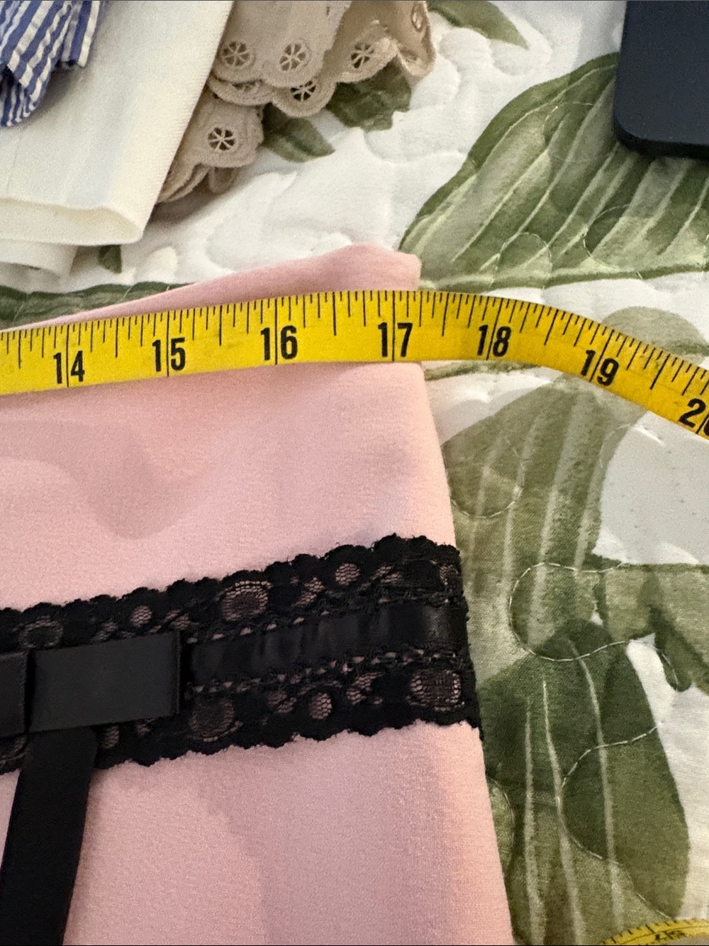 Arden B Pink Mini Skirt with Black Lace Trim L - Picture 9 of 11